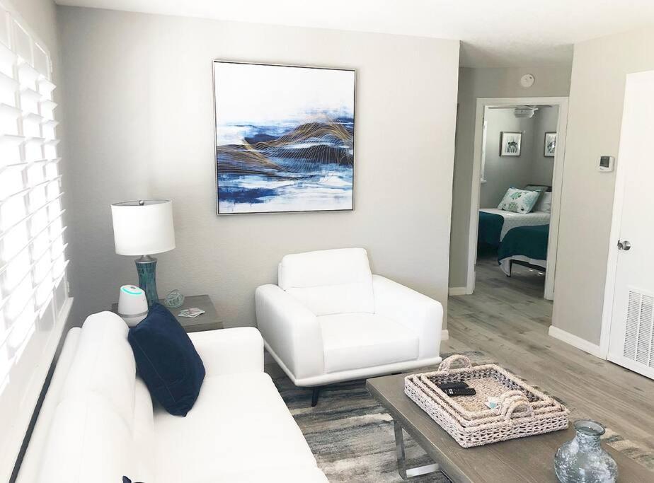Modern Apartment - 2 Of 4 Punta Gorda Bagian luar foto